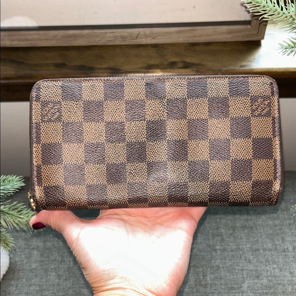 Louis Vuitton Damier Ebene Wallet - Picture 6 of 12